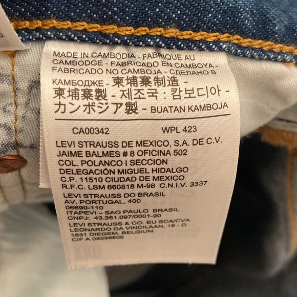 Levi’s Premium 501 Distress & Raw Hem (2018), Capital E, 32x28, NWT, $108 MSRP - Picture 7 of 13